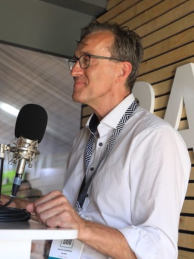 Stefan Germann, former CEO of Fondation Botnar, at the Rising Minds radio station. 